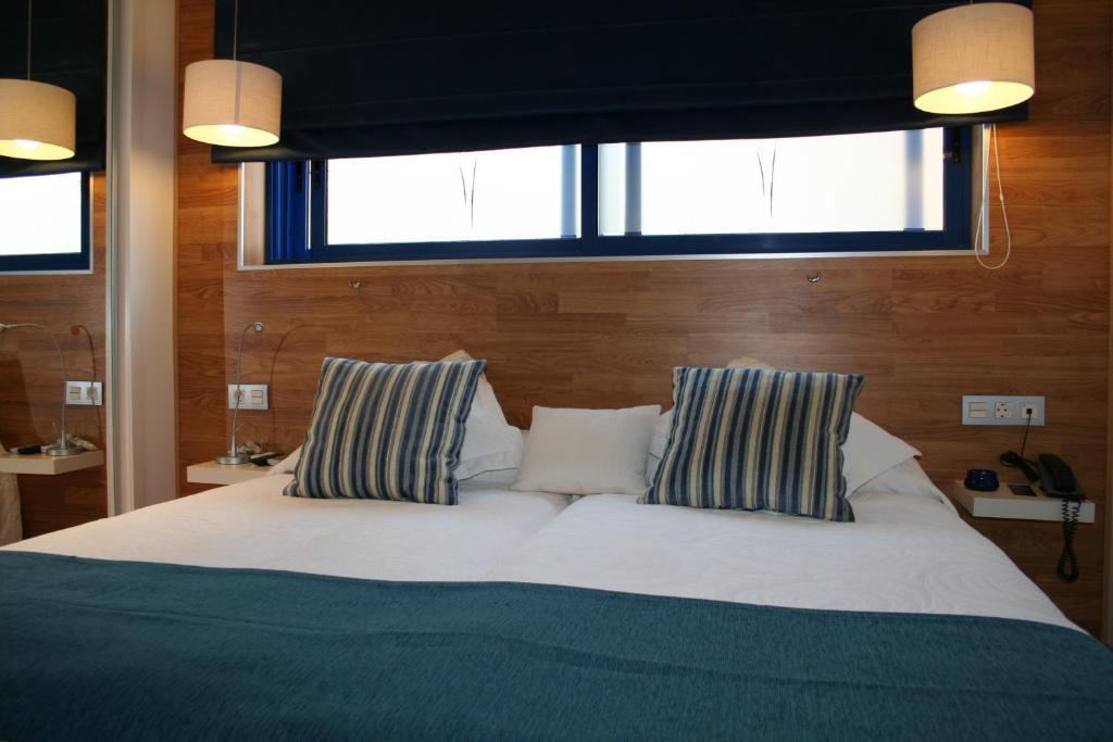 Hotel Fetiche Alojamiento Con Encanto Benidorm Quarto foto